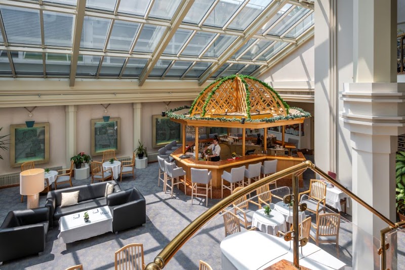 Hotel Metropole - Hotel Metropole Höheweg 37, 3800 Interlaken, Switzerland