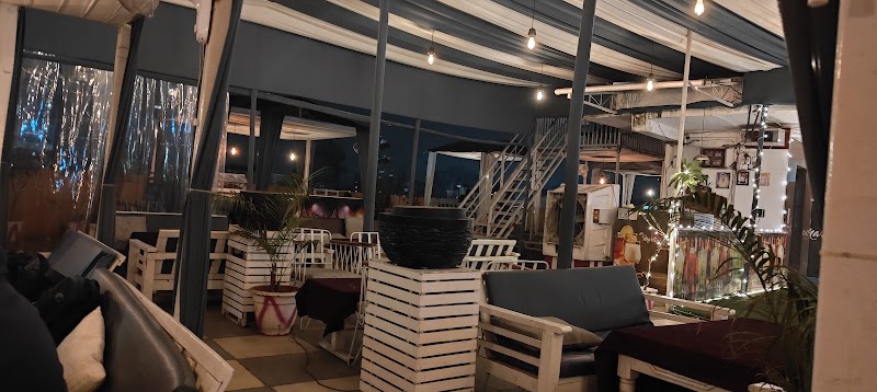 De Martini Lounge - De Martini Lounge 4th leave, above Lahoree' coffee house, square, Nagpur, Maharashtra 440010, India
