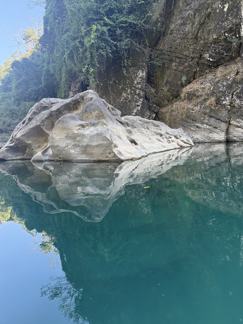 Wahrew Tourist Spot Sohbar - Nongjri. - Wahrew Tourist Spot Sohbar - Nongjri. 5QQ7+8Q9, Jovinus joey, Sohbar, Meghalaya 793107, India