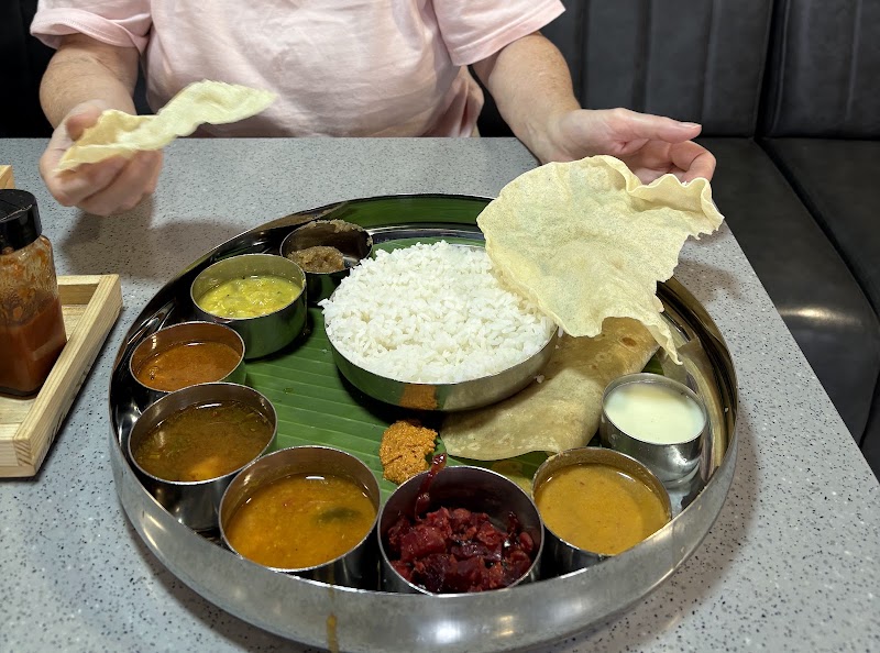 Ruchi Bhavanam - Ruchi Bhavanam Hotel Charring Cross Complex, 14C, Garden Rd, near Botanical Garden, Pudumund, Ooty, Tamil Nadu 643001, India
