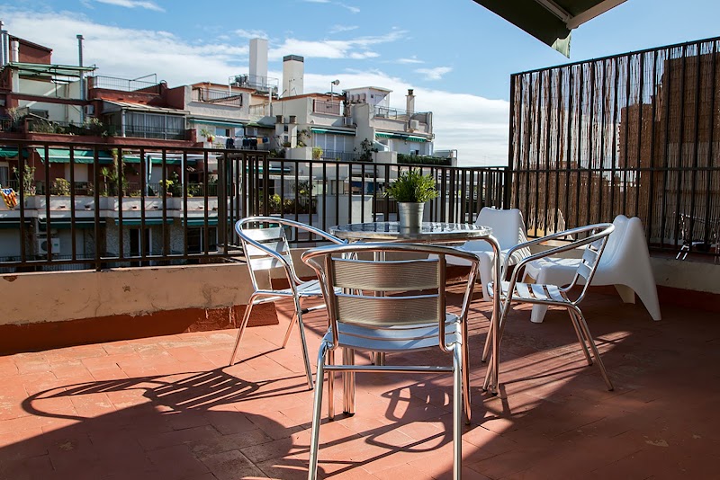 Sant Jordi Apartments Sagrada Familia - Sant Jordi Apartments Sagrada Familia, Carrer del Freser, 5, Sant Martí, 08026 Barcelona, Spain