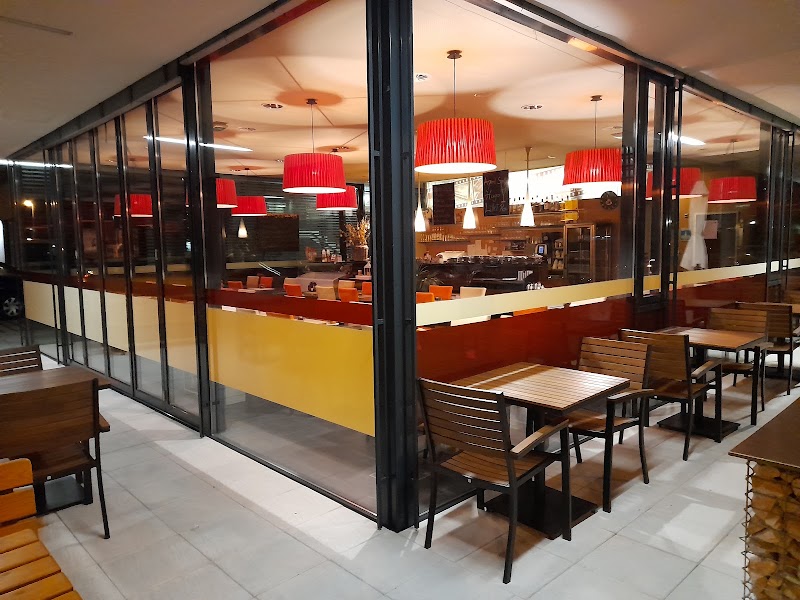 Harry's Cafe-Restaurant