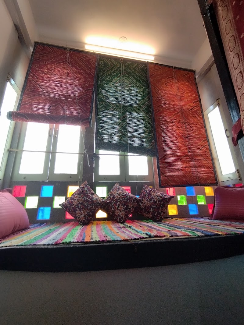 Lakshmi Darshan Gokhada Home Stay , Dormitory and Complete family Sojourn. - Lakshmi Darshan Gokhada Home Stay , Dormitory and Complete family Sojourn. 114, opposite Maha Lakshmi Temple, Bhatiyani Chohatta, Udaipur, Rajasthan 313001, India