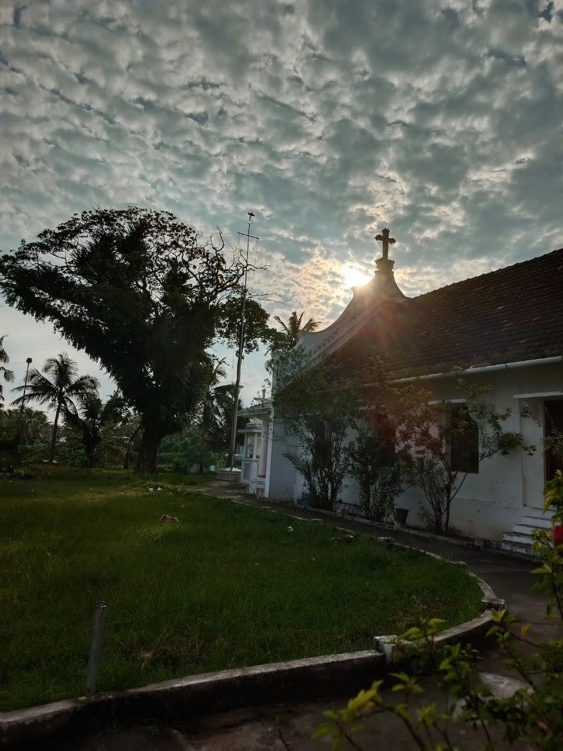ST JOSEPH'S LATIN CATHOLIC CHURCH, CHIRACKAL, PALLURUTHY - ST JOSEPH'S LATIN CATHOLIC CHURCH, CHIRACKAL, PALLURUTHY, W7C7+FQ4, Chirakal, Palluruthy, Kochi, Kerala 682006, India