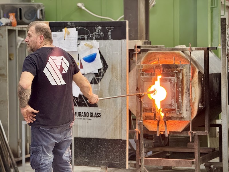 Wave Murano Glass Srl - Factory, Experiences & Curated Tours - Wave Murano Glass Srl - Factory, Experiences & Curated Tours Fondamenta da Mula, 152, 30141 Venezia VE, Italy