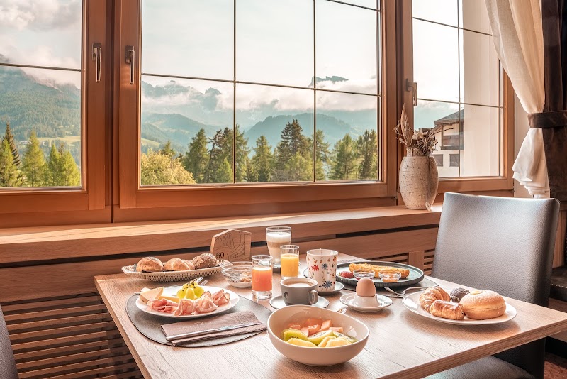 Monte Pana - Dolomites Hotel - Monte Pana - Dolomites Hotel Streda Pana, 45, 39047 Santa Cristina Valgardena BZ, Italy