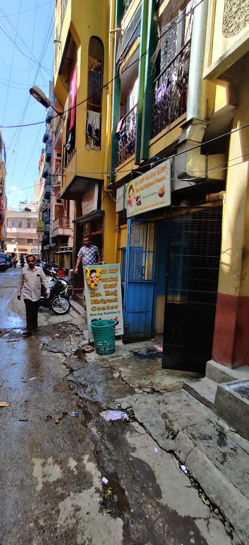 Dr. Raj Biryani Center - Dr. Raj Biryani Center XHCJ+FXQ, 17th Cross Rd, Cubbonpete, Nagarathpete, Bengaluru, Karnataka 560002, India
