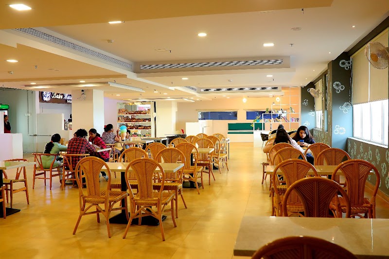 Bay View Hotel Vizag - Bay View Hotel Vizag, P8CM+49C Sanpra's beach Capital, 7-24-6(1, Beach Rd, Kirlampudi Layout, Chinna Waltair, Pedda Waltair, Visakhapatnam, Andhra Pradesh 530017, India