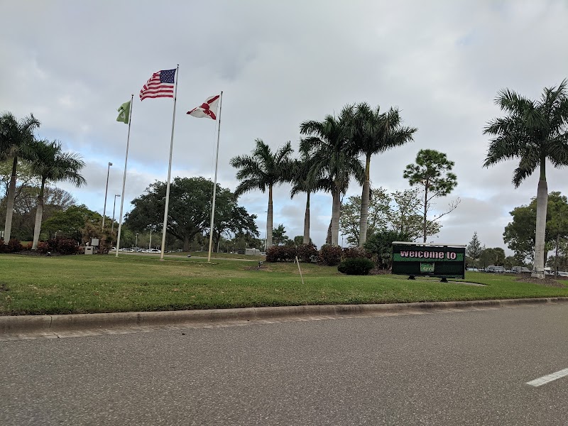 Sarasota Bradenton International Airport - Sarasota Bradenton International Airport, 6000 Rick Piccolo Cir, Sarasota, FL 34243, USA