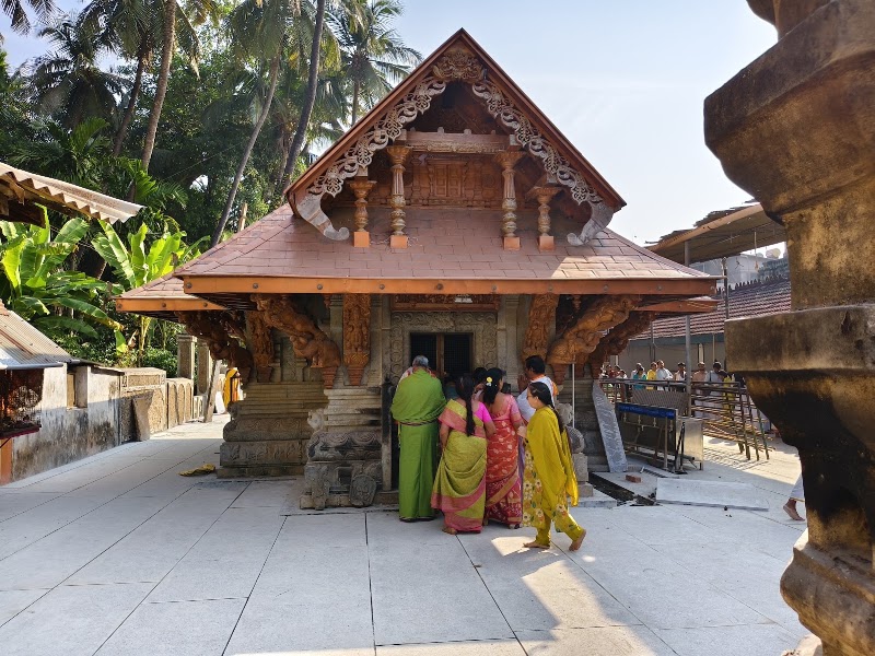 Shri Mahabaleshwara Temple (Gokarna) - Shri Mahabaleshwara Temple (Gokarna) Koti Teertha Rd, Kotiteertha, Dandebagh, Gokarna, Karnataka 581326, India