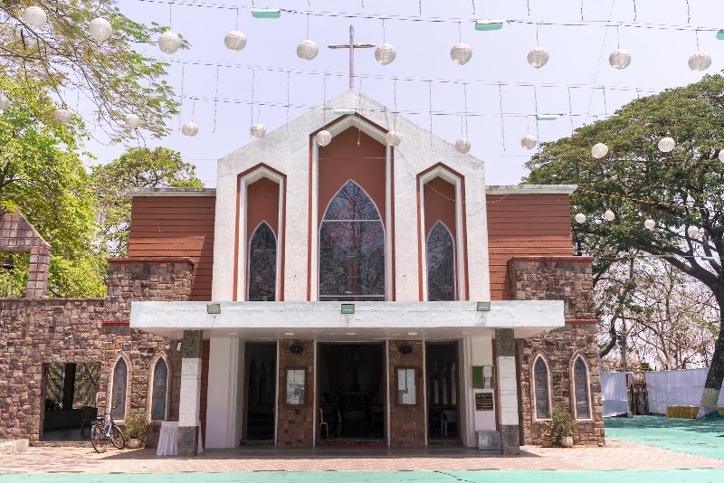 Holy Trinity Church, Powai