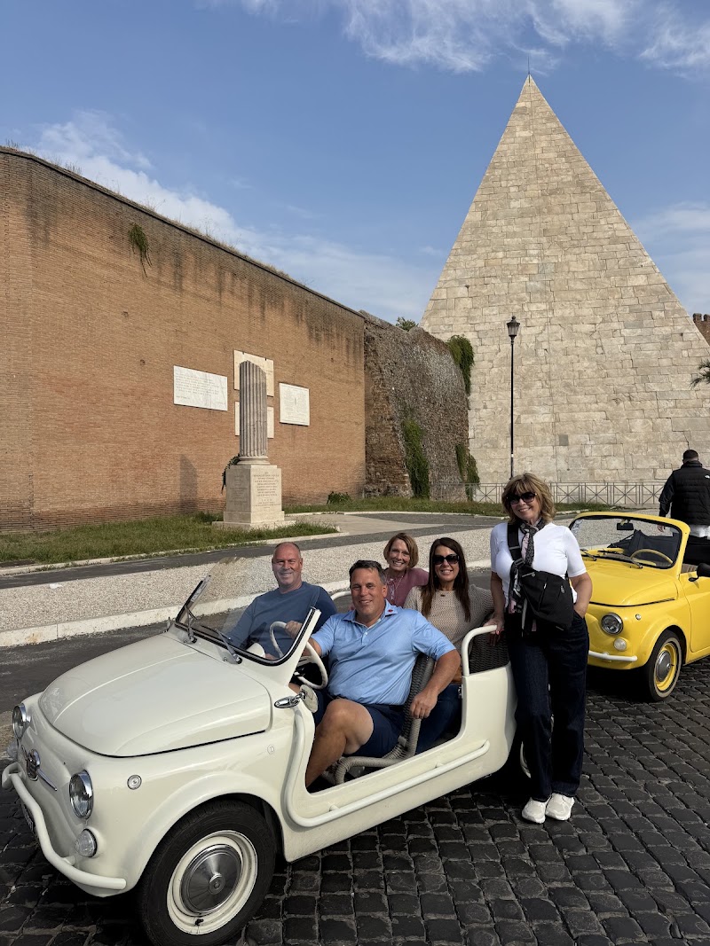 Romaround Tours - Romaround Tours, Via Santamaura, 21, 00192 Roma RM, Italy