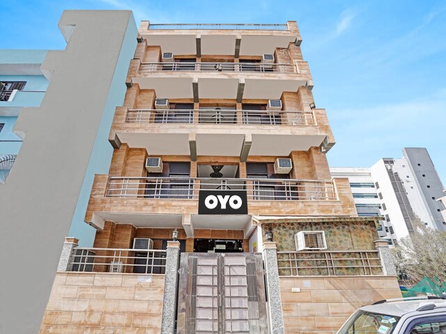 Hotel O Noida Suit - Hotel O Noida Suit RN76 , BLOCK B ,SEC62, NEAR SHRAMDEEP APARTMENT MATA MANDIR NOIDA Uttar pradesh, 201307, Rasoolpur Nawada, Industrial Area, Sector 62, Noida, Uttar Pradesh 201309, India