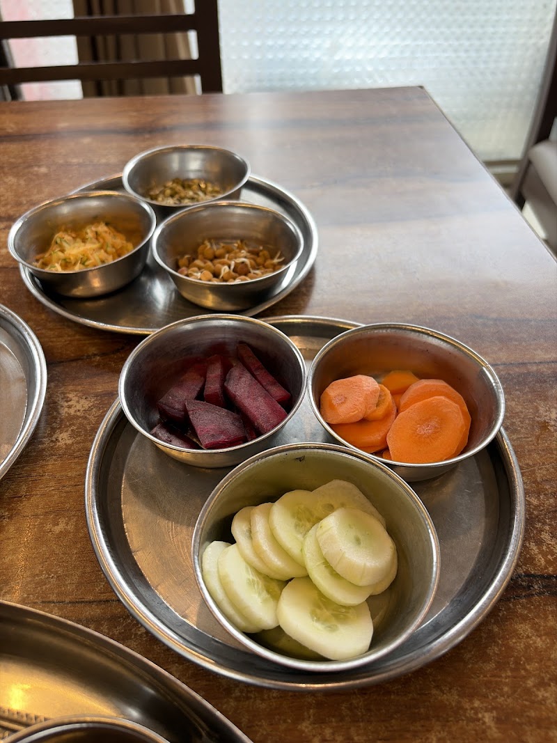 Shree Khodiyar Kathiyawadi Dhaba - Shree Khodiyar Kathiyawadi Dhaba, First floor, 112-116, 100 Feet Rd, near TOWER-A, Satellite, Ahmedabad, Gujarat 380015, India