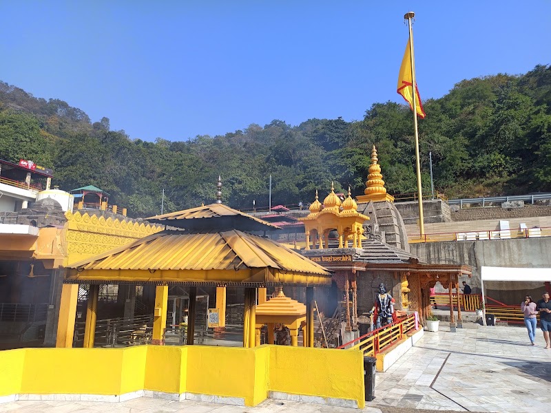 Mata Baglamukhi Temple, Kangra - Mata Baglamukhi Temple, Kangra Bankhandi, Sameli, Himachal Pradesh 177114, India