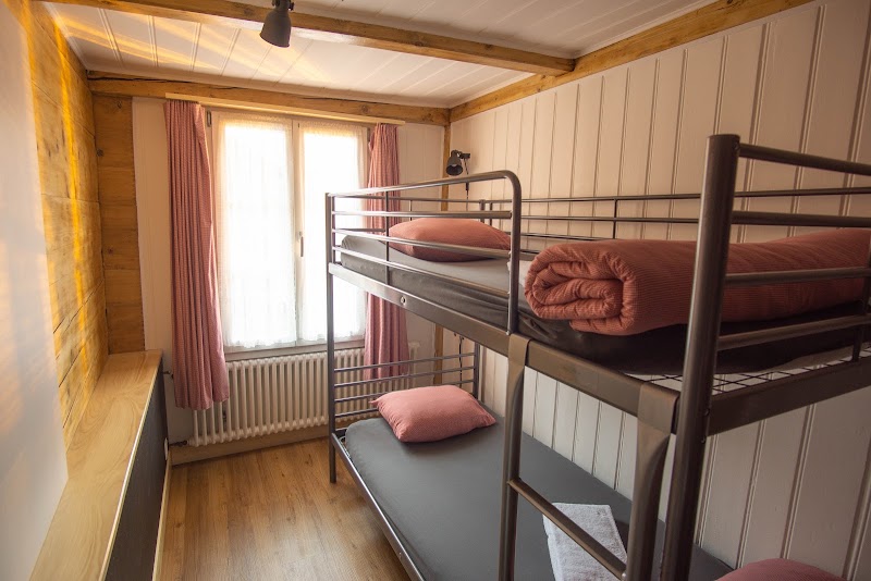 Balmers Hostel - Balmers Hostel Hauptstrasse 23, 3800 Matten bei Interlaken, Switzerland