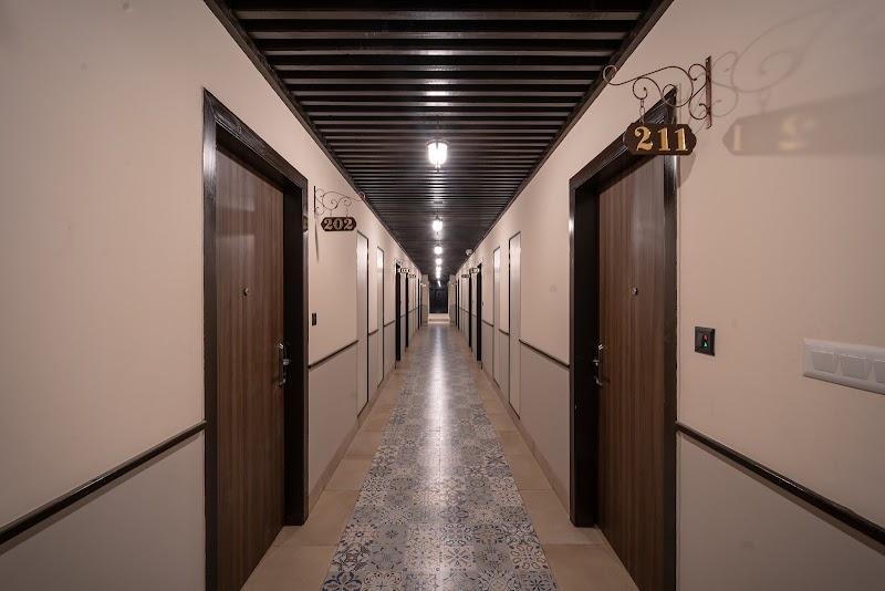 Triose Boutique Hotel - Triose Boutique Hotel, Rye Woods, INS Shivaji Road, Hudco Colony, Lonavala, Maharashtra 410401, India