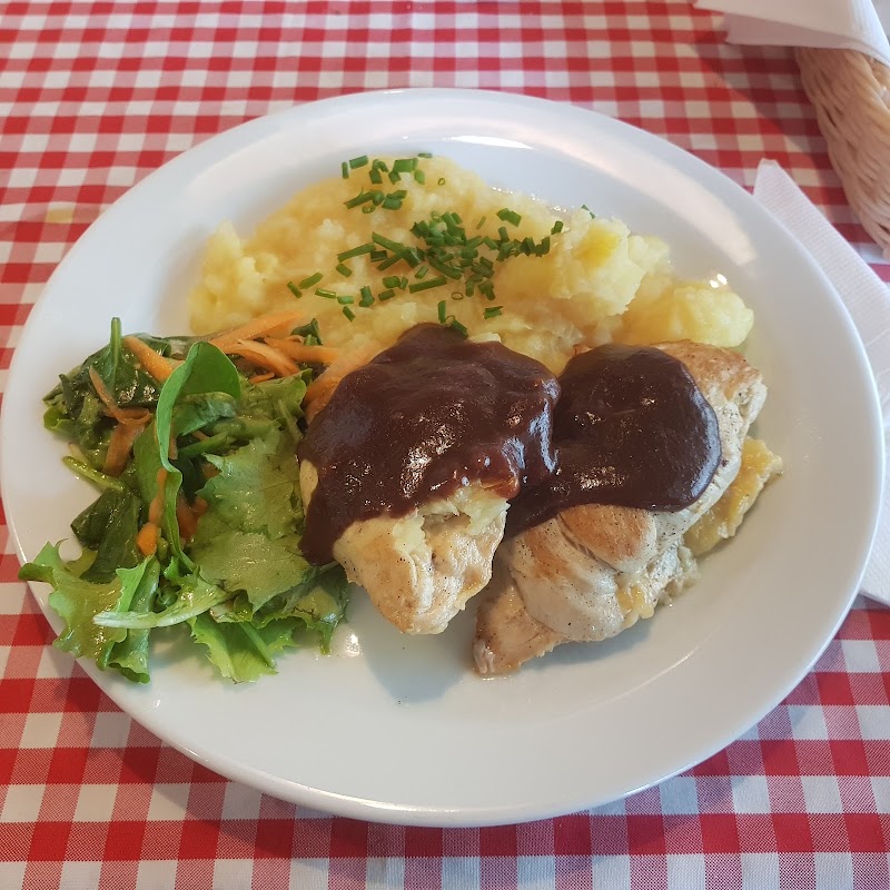 Le Petit Cafe & Restaurant - Le Petit Cafe & Restaurant, Suché mýto 510/19, 811 03 Bratislava-Staré Mesto, Slovakia