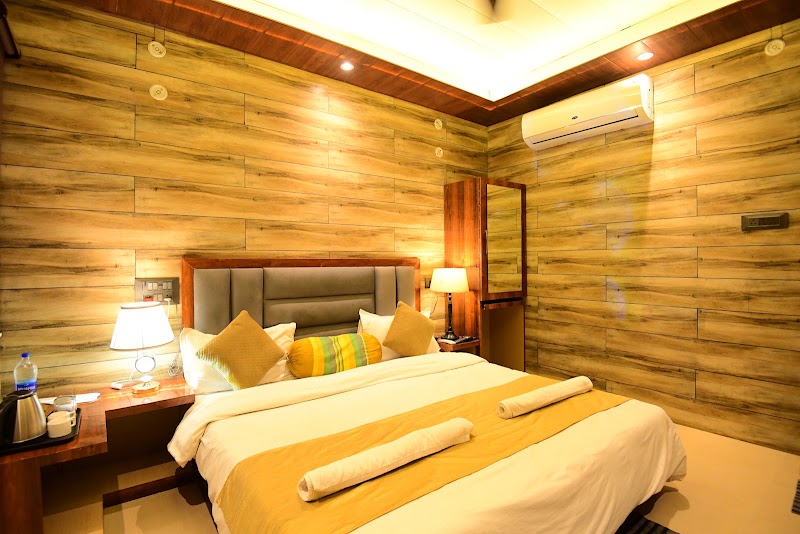 AP Palace Hotel, Ayodhya - AP Palace Hotel, Ayodhya, Fatehganj Devkali Rd, near Indian Bank, Badi, Adarsh Puram, Faizabad, Uttar Pradesh 224001, India