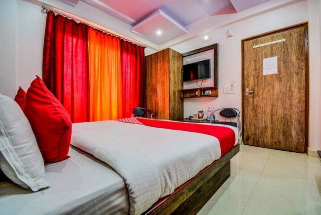 Hotel Thikana Palace - Hotel Thikana Palace 11, Fateh Singh Market, Hotel, Palace Road, opp. ITC RAJPUTANA, Gopalbari, Jaipur, Rajasthan 302006, India