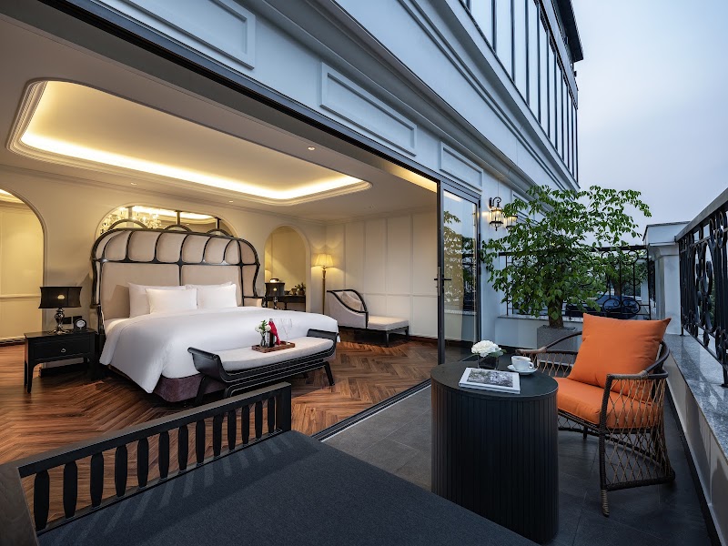 GRAND HÔTEL du LAC Hanoi - GRAND HÔTEL du LAC Hanoi, 18 - 24 P. Nhà Chung, Hoàn Kiếm, Hà Nội 100000, Vietnam