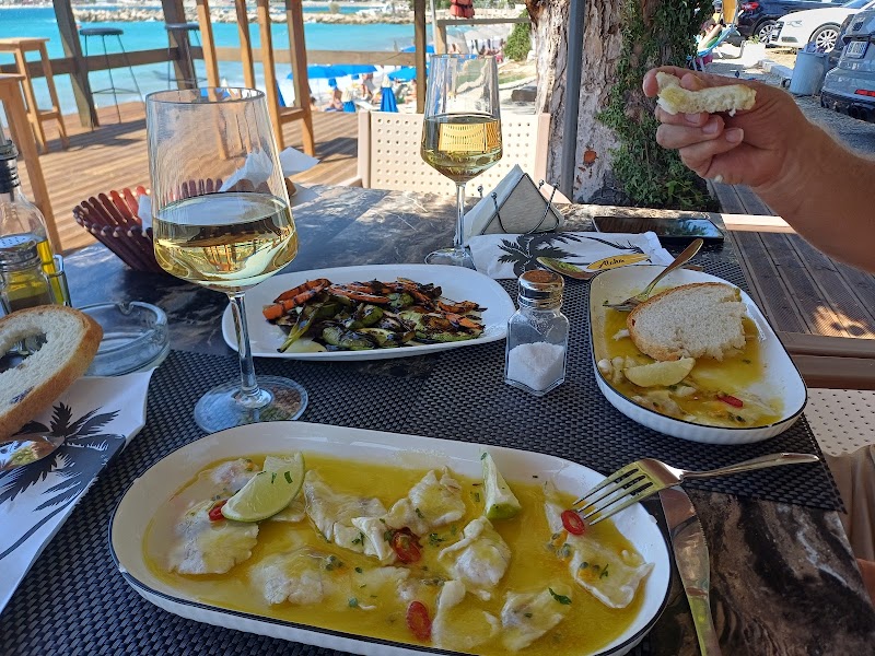 The Shore - The Shore, Rruga Vlore-Radhima, Vlorë 9401, Albania