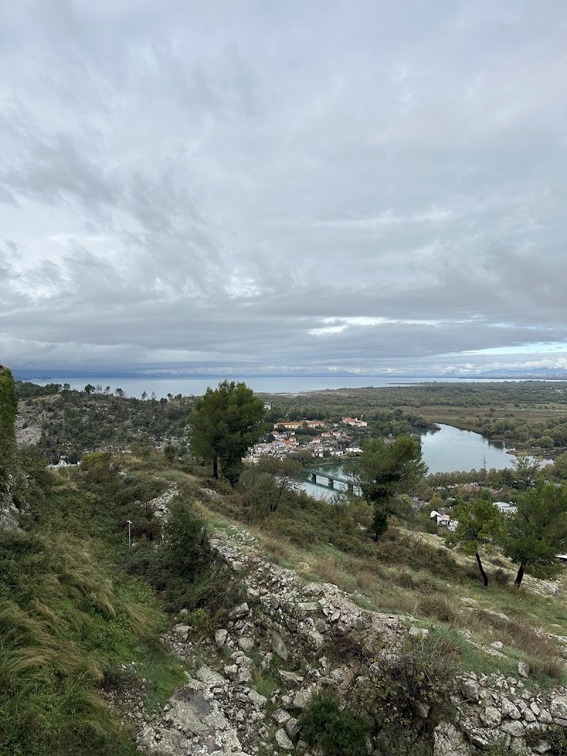 Rozafa Castle parking - Rozafa Castle parking, 2FWW+V59, Rruga Kalasë, Shkodër, Albania