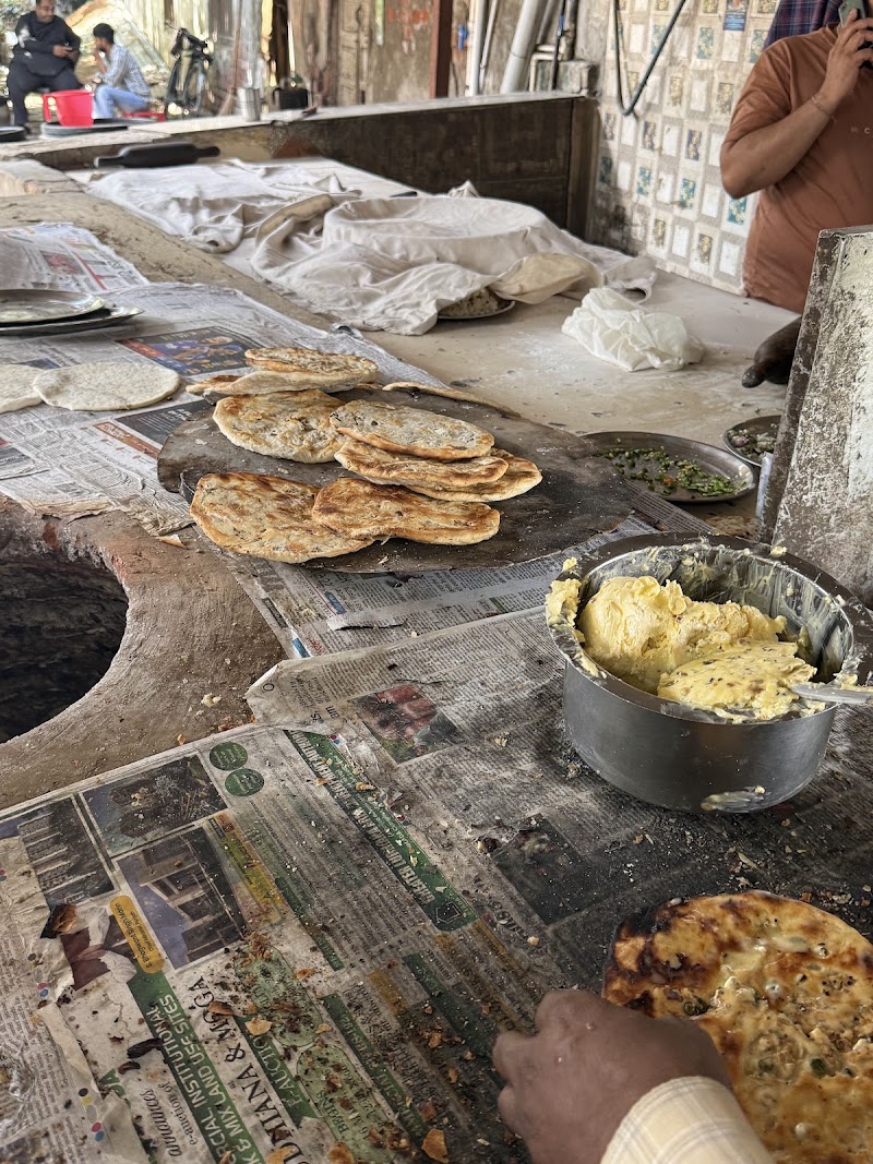 All India Famous Amritsari Kulcha - All India Famous Amritsari Kulcha, Maqbool Road, JVX9+VQG, near Race Course Road, crossing, Amritsar, Punjab 143001, India