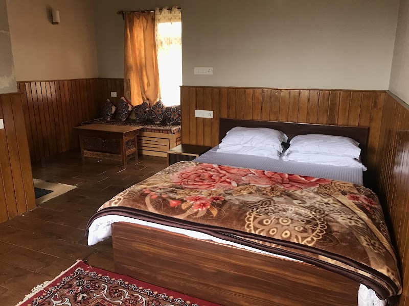 Seven Mirror Lake Resort - Seven Mirror Lake Resort Barfung, Ravangla, Sikkim 737139, India