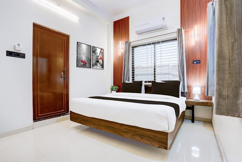 Hotel O The Lux