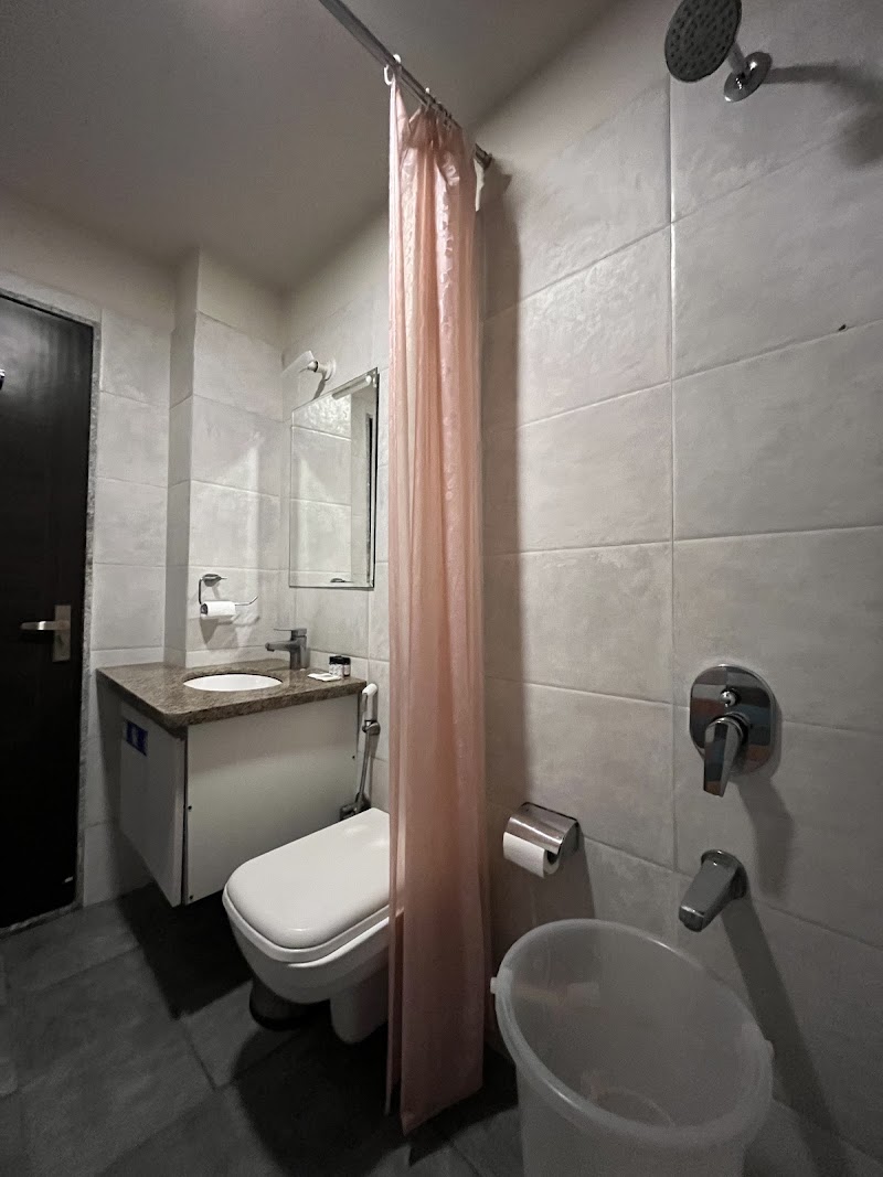 Hotel Shri Radha Nikunj - Hotel Shri Radha Nikunj, Opp. Prem Mandir Mathura - Vrindavan Marg Chhatikara, Road, Raman Reti, Vrindavan, Uttar Pradesh 281121, India