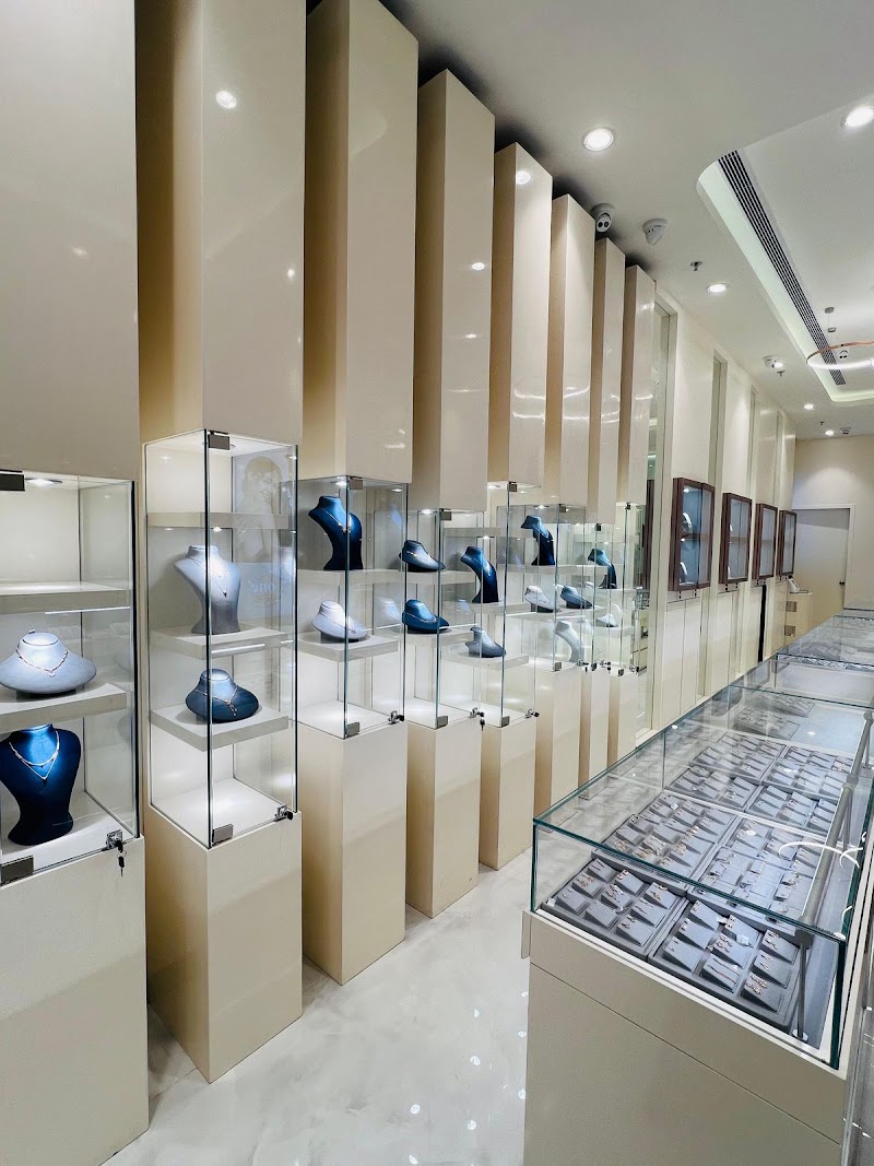 BlueStone Jewellery Nexus Elante, Chandigarh - BlueStone Jewellery Nexus Elante, Chandigarh, Lower Ground Floor, Elante Mall, 178-178A, Purv Marg, Industrial Area Phase I, Chandigarh, 160002, India