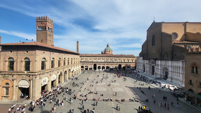 Palazzo Re Enzo - Palazzo Re Enzo Piazza del Nettuno, 1/C, 40125 Bologna BO, Italy