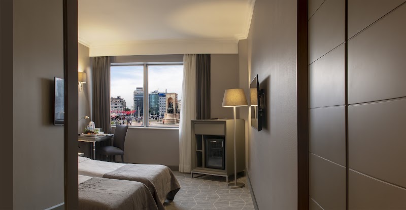 Taksim Square Hotel - Taksim Square Hotel Gümüşsuyu, Sıraselviler Cd. No:7 Taksim, 34437 Beyoğlu/İstanbul, Türkiye