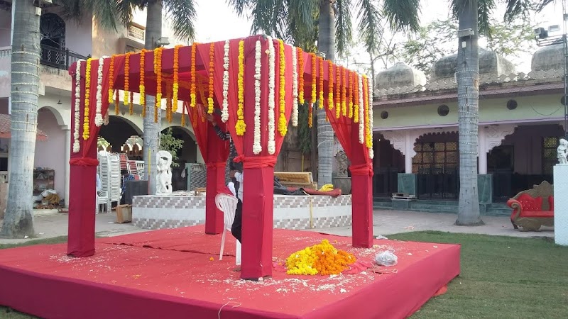Rajeshwari Resort Udaipur - Rajeshwari Resort Udaipur Near Geetanjali Hospital, Jamar Kotda, HP4J+R7Q, Road, National Highway 8, Sector 5, Karni Nagar, Adarsh Nagar, Udaipur, Rajasthan 313001, India