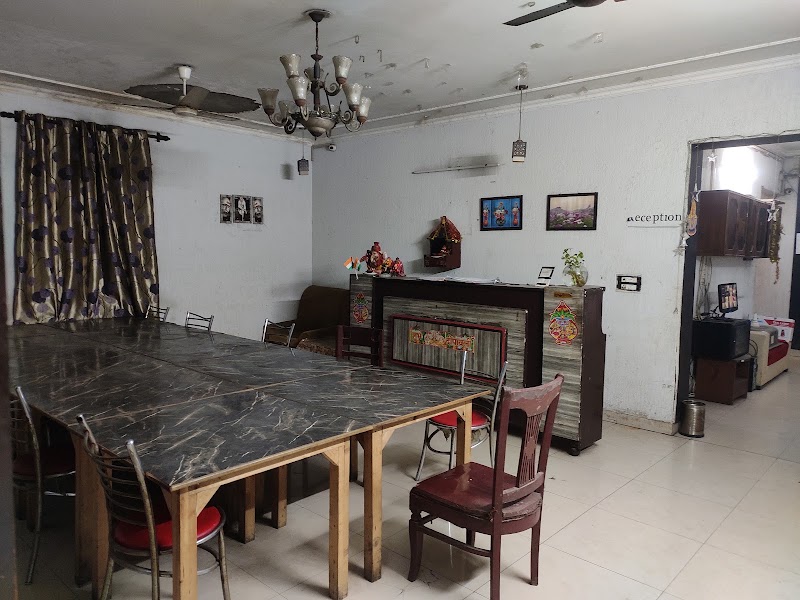 Hotel O Golden Villa - Hotel O Golden Villa B 1, near MARVEL HOMES, Block B, Sector 61, Noida, Uttar Pradesh 201307, India