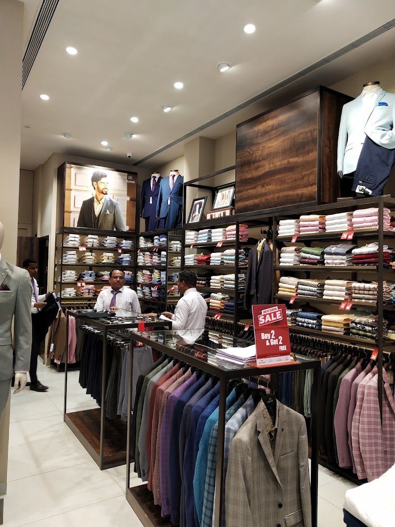 The Raymond shop - The Raymond shop Shop no 1 & 2, Pearl Belleza, DK Sandu Marg, Chembur Gaothan, Chembur, Mumbai, Maharashtra 400071, India