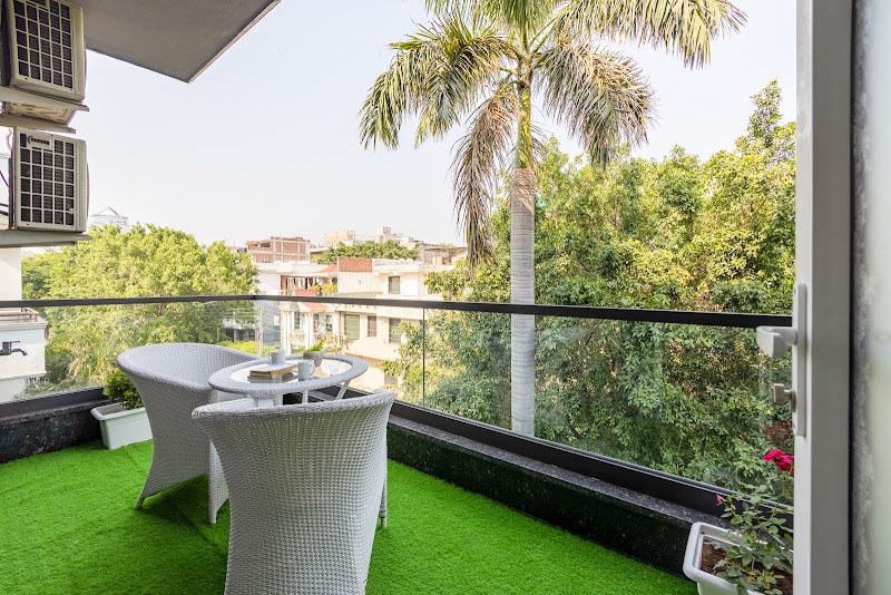 JMD LUXE STAY - JMD LUXE STAY C2, Plot No. 17, DLF Phase 1, Sector 26A, Gurugram, Haryana 122001, India