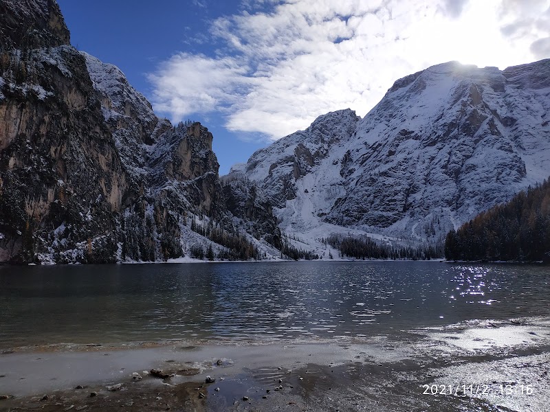Cascata ghiacciata di Braies - Cascata ghiacciata di Braies, St.Veit, 39030 Braies BZ, Italy