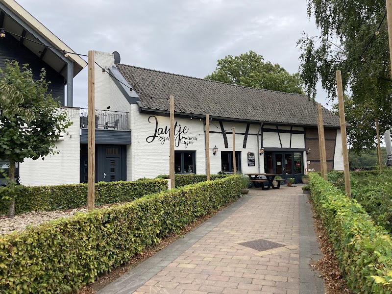 Restaurant Jantje zag eens pruimen hangen - Restaurant Jantje zag eens pruimen hangen Berghem 1, 6271 NP Gulpen, Netherlands