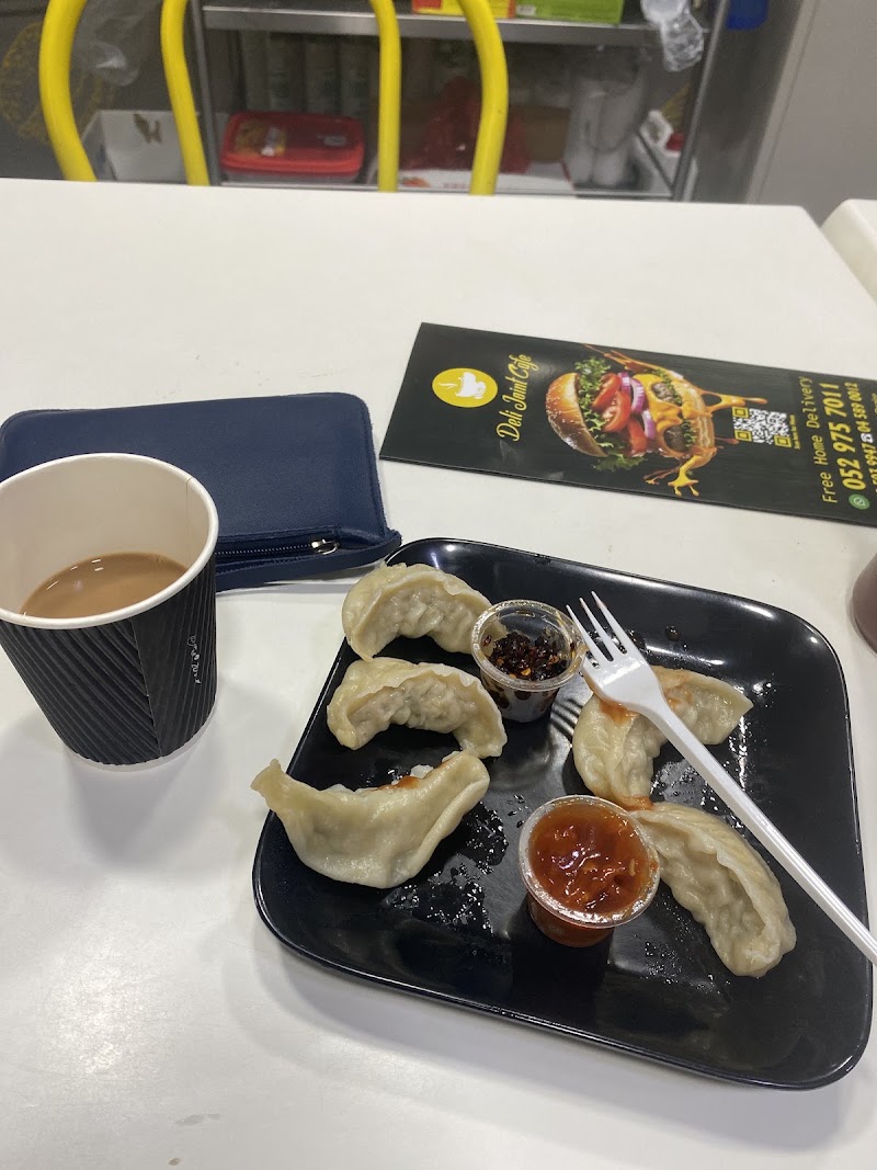 Deli Joint Cafe - Deli Joint Cafe Shop No 2,Dezire Residence District 17, JVC - البرشاء جنوب الرابعة - قرية جميرا الدائرية - دبي - United Arab Emirates