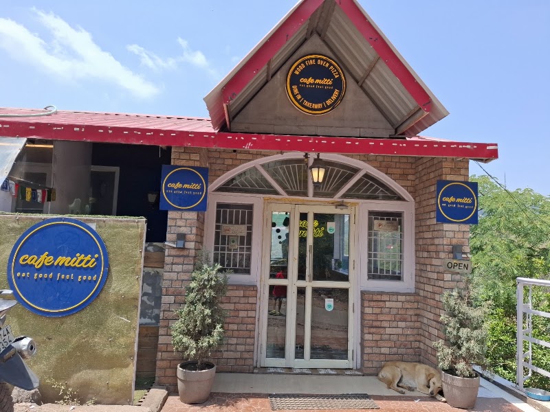 Cafe mitti kasauli - Cafe mitti kasauli MDR10, near Sanawar Lawrence School, Kasauli, Himachal Pradesh 173204, India