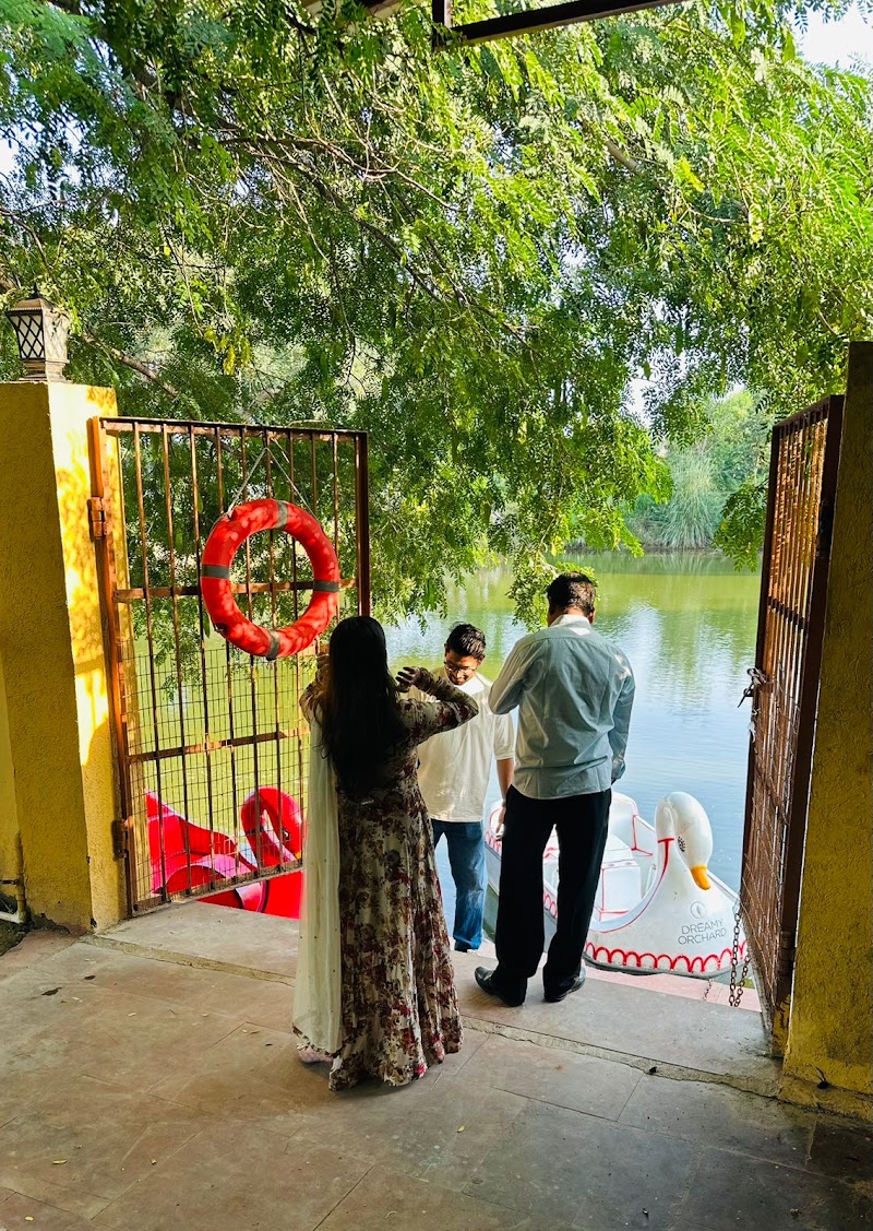 Dreamy Orchard - Dreamy Orchard, R5V3+WWW Vill. :- Janti Khurd, Border, opp. Binsar Farms, near Singhu, Hamidpur Village, Delhi, Sonipat, Haryana 131028, India