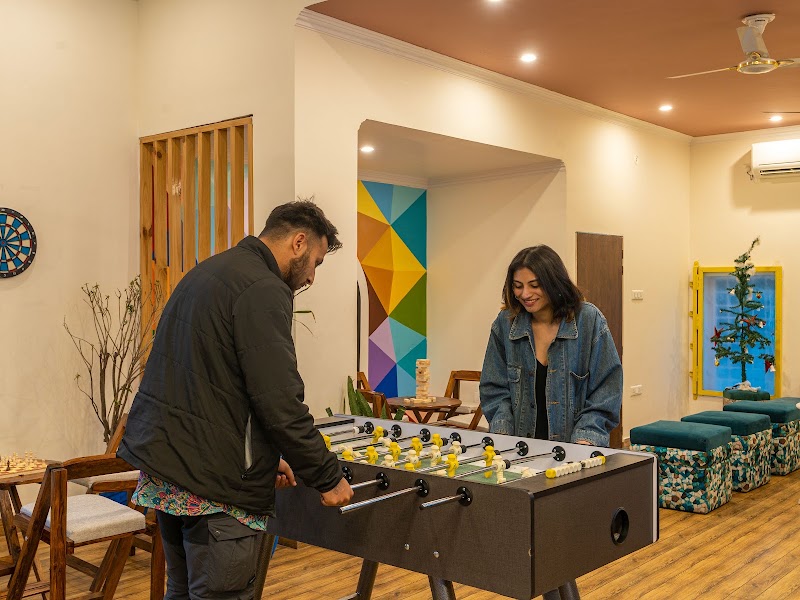 The Hosteller Rishikesh, Upper Tapovan - The Hosteller Rishikesh, Upper Tapovan Khasra No. 137, Balaknath Rd, Upper Tapovan, Tapovan, Rishikesh, Uttarakhand 249192, India