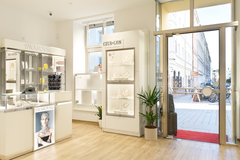KAY DELUXE - Jewelry, Watches & Co. - KAY DELUXE - Jewelry, Watches & Co. Linzer G. 72, 5020 Salzburg, Austria