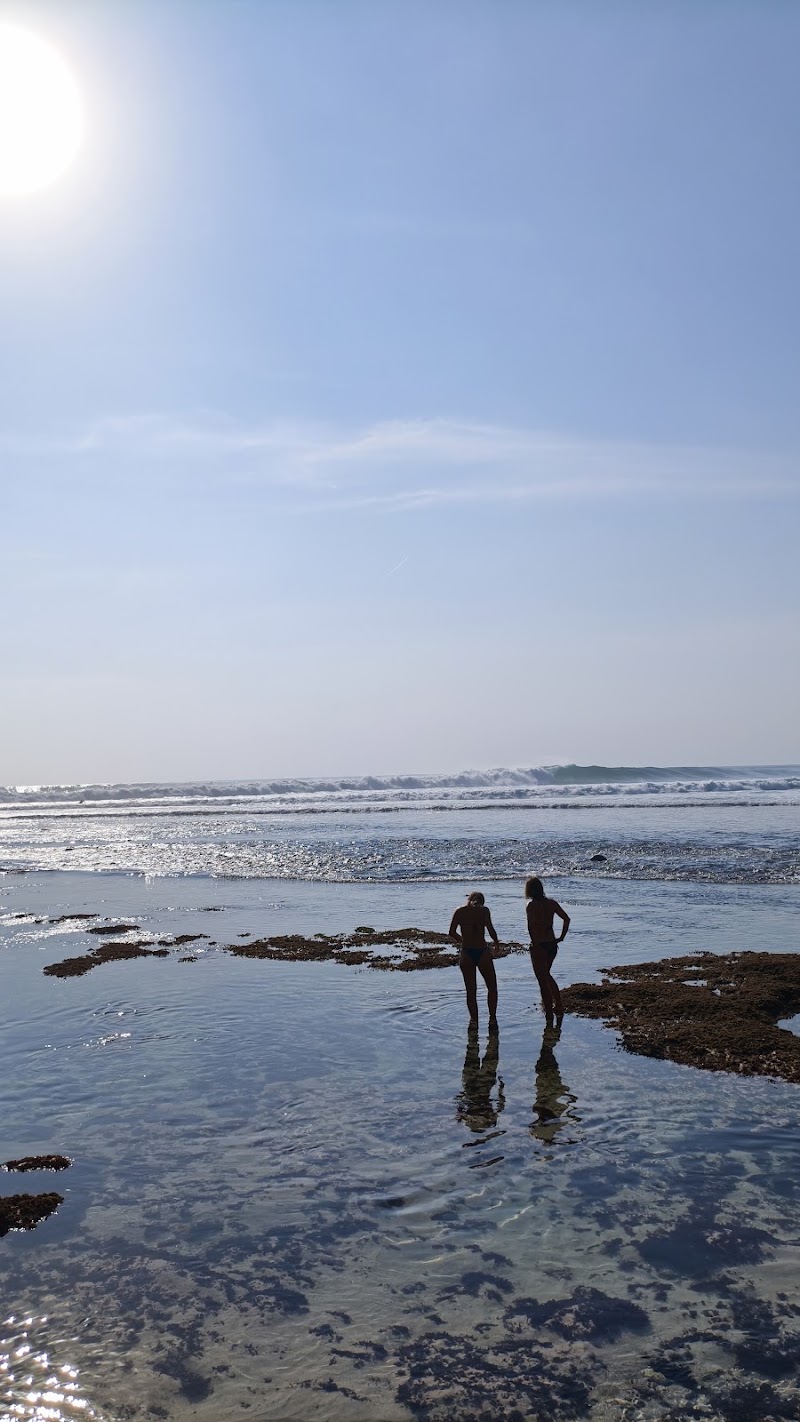 Pantai Suluban - Pantai Suluban, 53MQ+H8R, Jl. Pantai Suluban, Pecatu, Kec. Kuta Sel., Bali, 80361, Indonesia