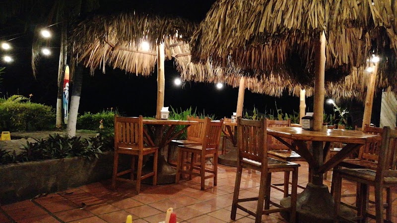 Witch’s Rock Surf Camp - Witch’s Rock Surf Camp C. Central 152, Provincia de Guanacaste, Tamarindo, 50309, Costa Rica