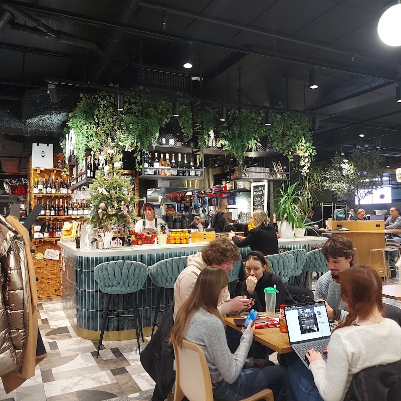 Viru väljak 4 - Viru väljak 4, 10111 Tallinn, Estonia