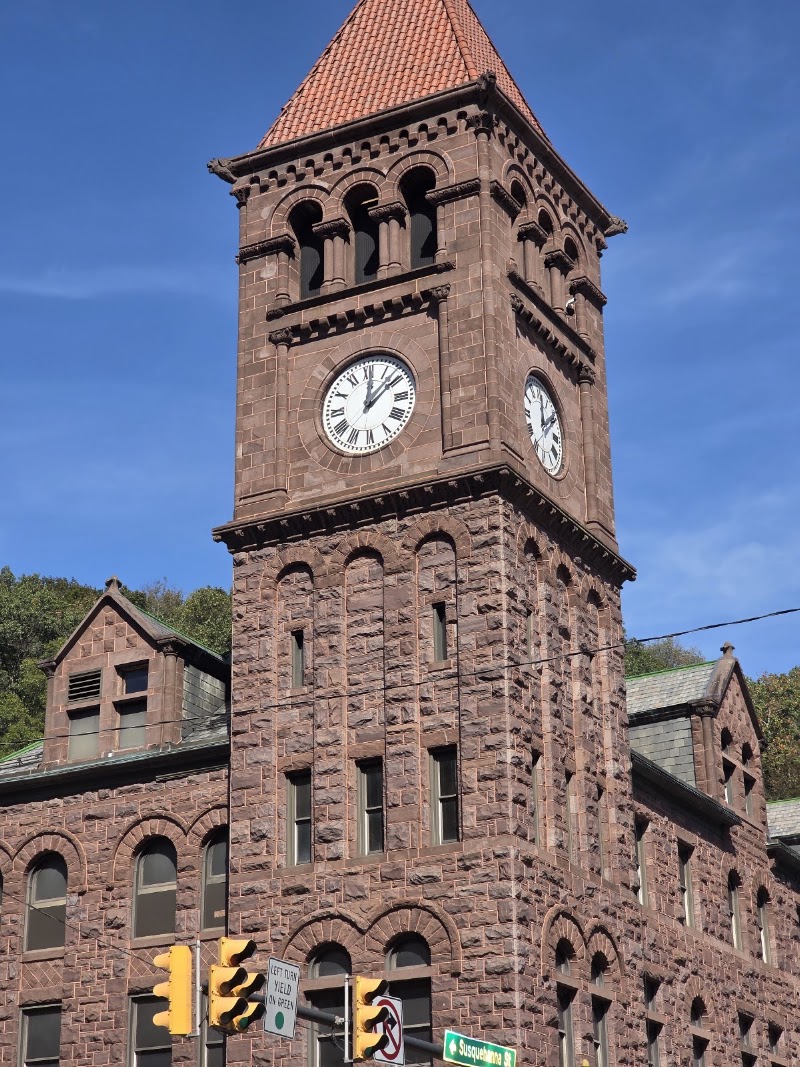 Lehigh Gorge Scenic Railway: Trademark of the Reading & Northern Railroad - Lehigh Gorge Scenic Railway: Trademark of the Reading & Northern Railroad 1 Susquehanna St, Jim Thorpe, PA 18229, USA