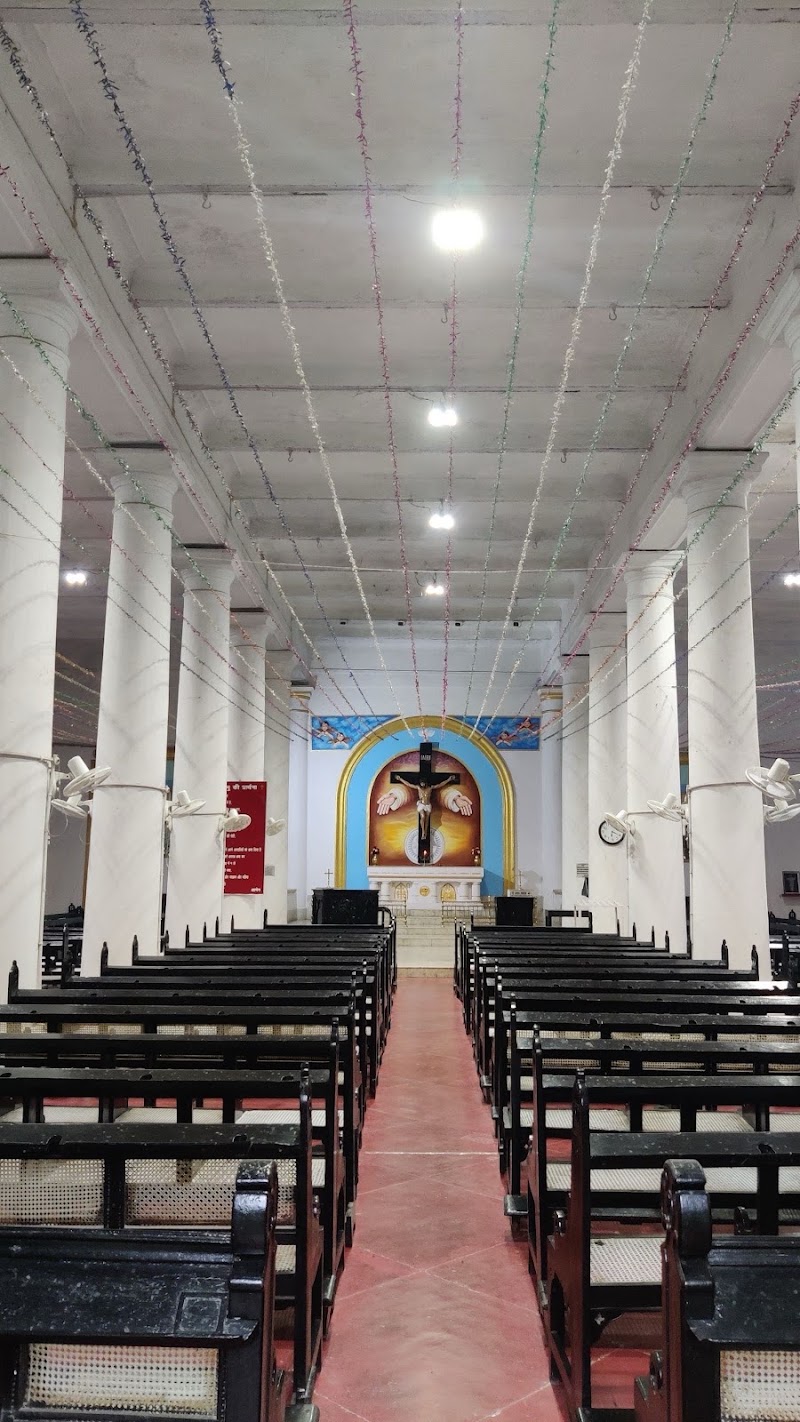 St. Luke's Church - St. Luke's Church J2QQ+4W8, Main Rd, Danapur Cantonment, Patna, Bihar 801503, India